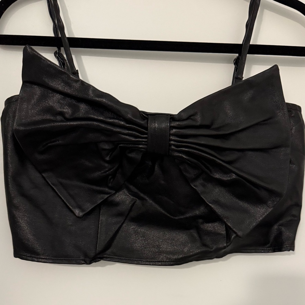 Sadie & Sage Black Bow Crop Top (NWOT)